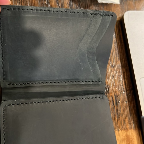 Pegai Men’s Black Trifold Leather Wallet - Picture 5 of 6